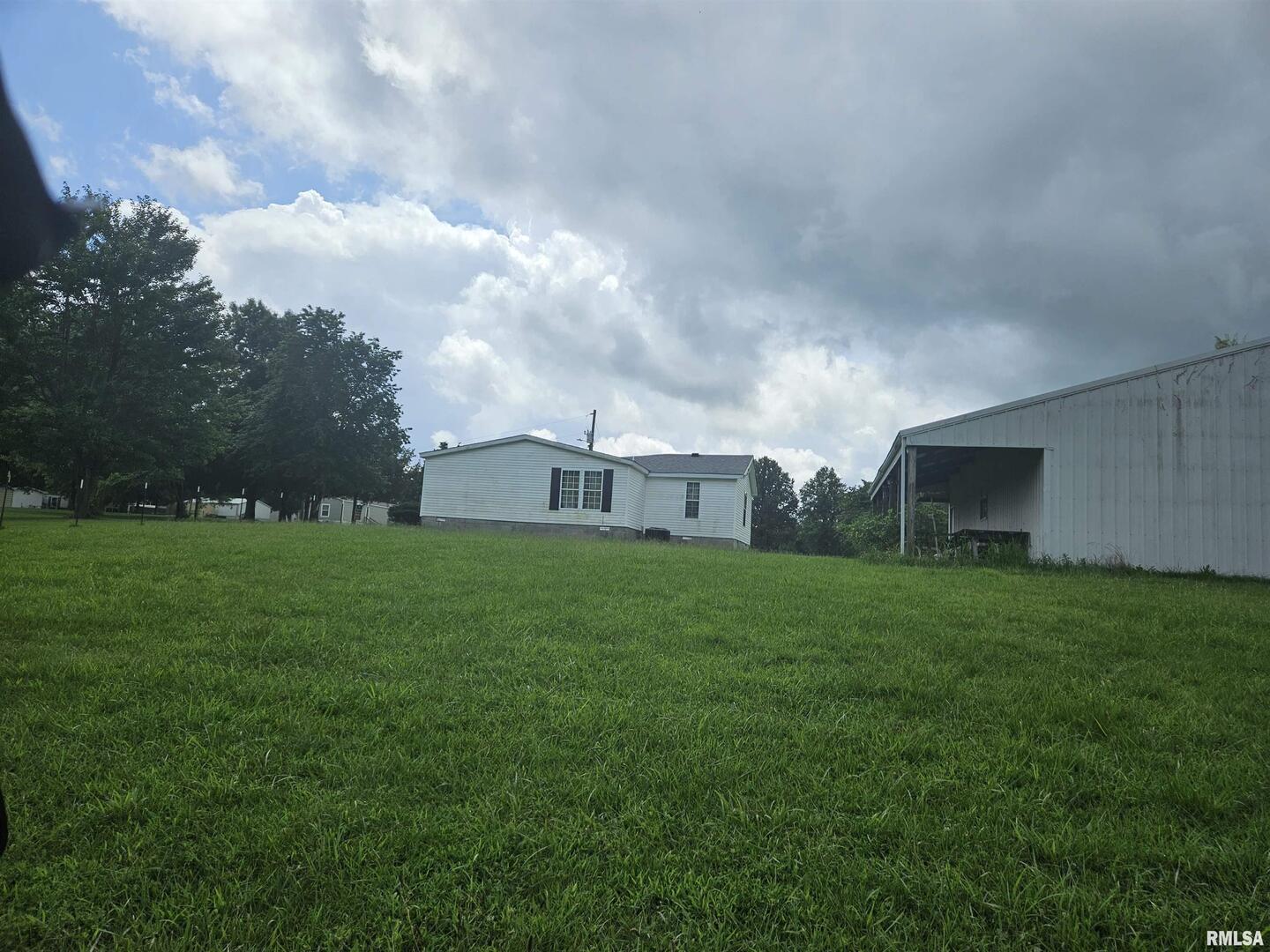 8913 Winemiller Road Property Photo 4