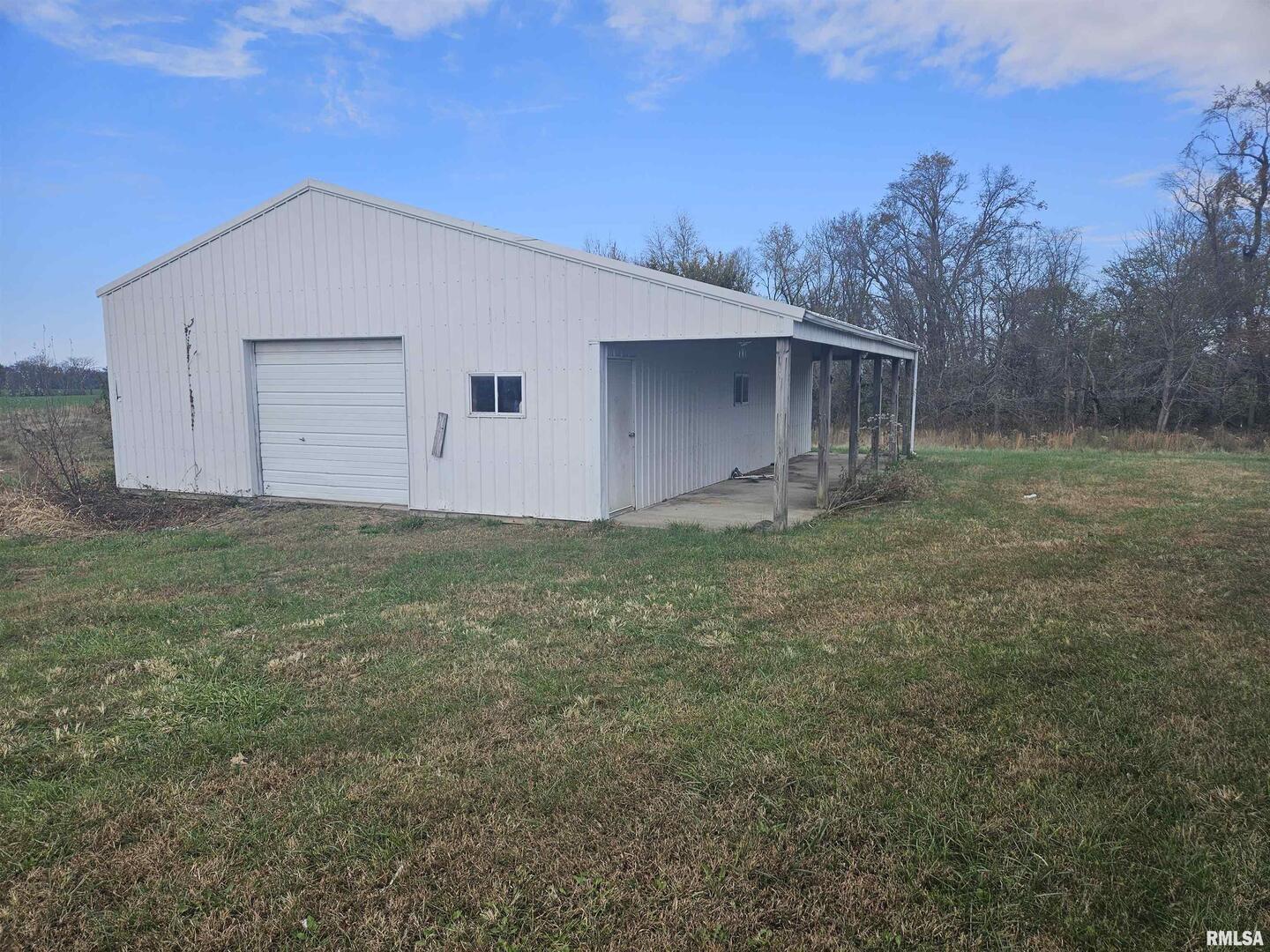 8913 Winemiller Road Property Photo 7