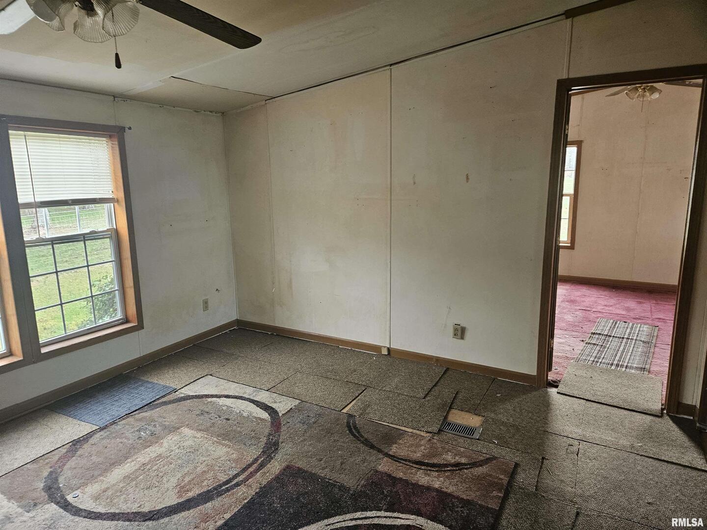 8913 Winemiller Road Property Photo 12