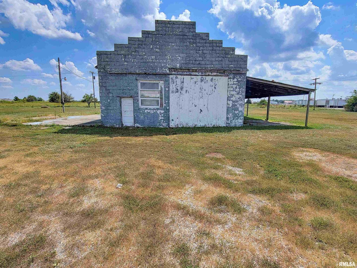 11044 Old Highway 50 Property Photo 16