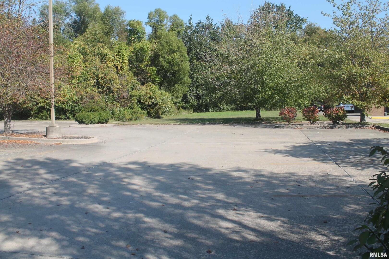 1235 Cedar Court Property Photo 3