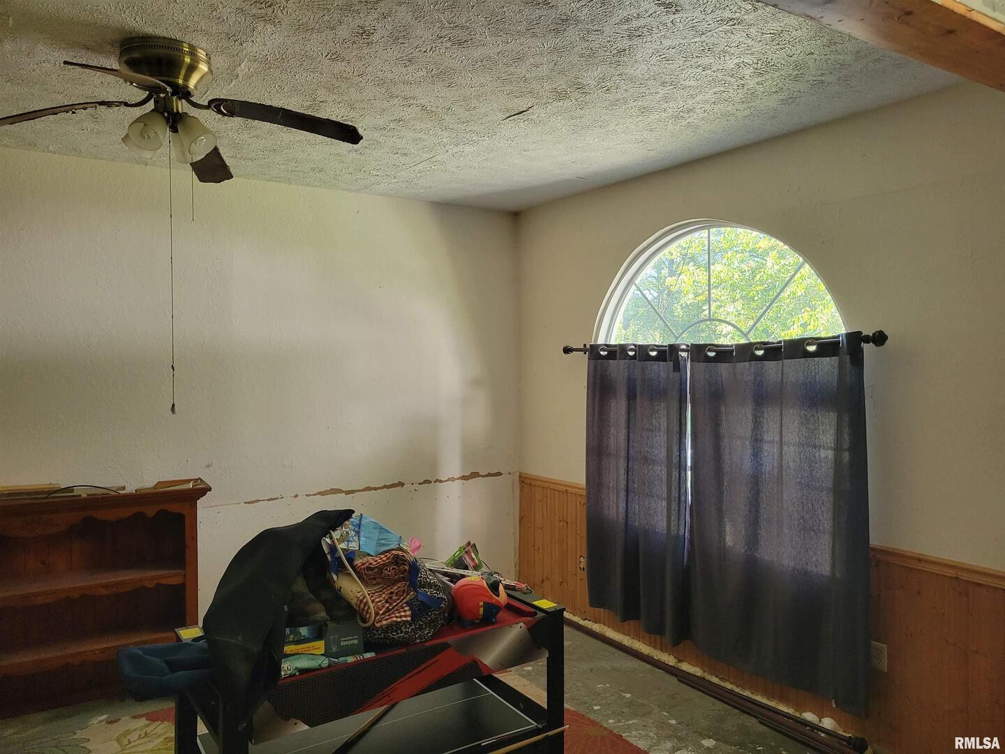 121 Young Avenue Property Photo 5