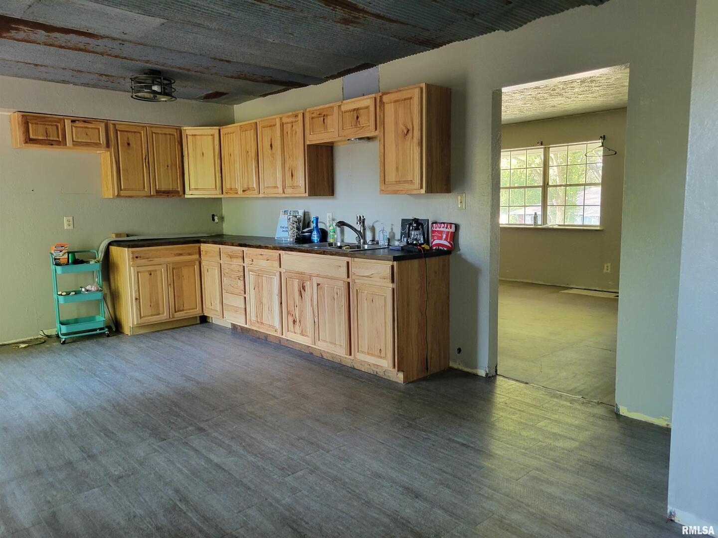 121 Young Avenue Property Photo 7