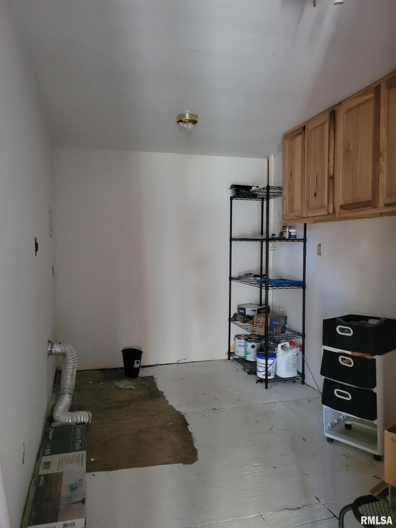 121 Young Avenue Property Photo 11