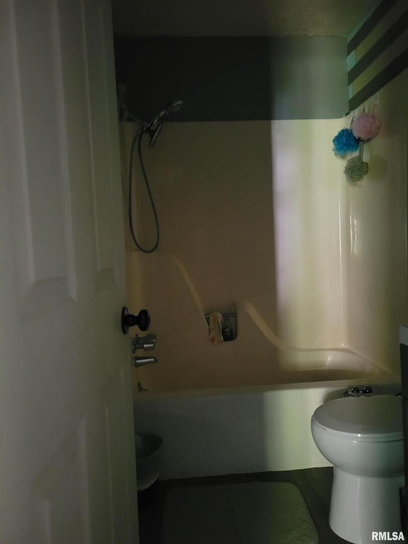 121 Young Avenue Property Photo 14