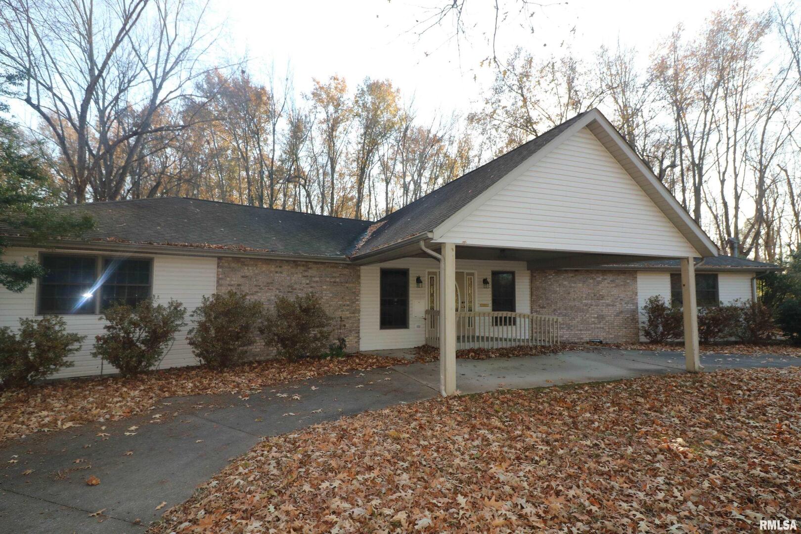 200 E Diaz Street Property Photo 1