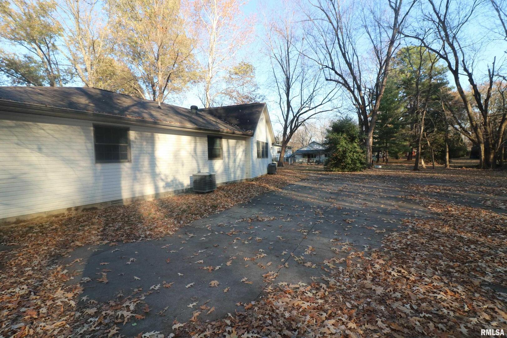 200 E Diaz Street Property Photo 3
