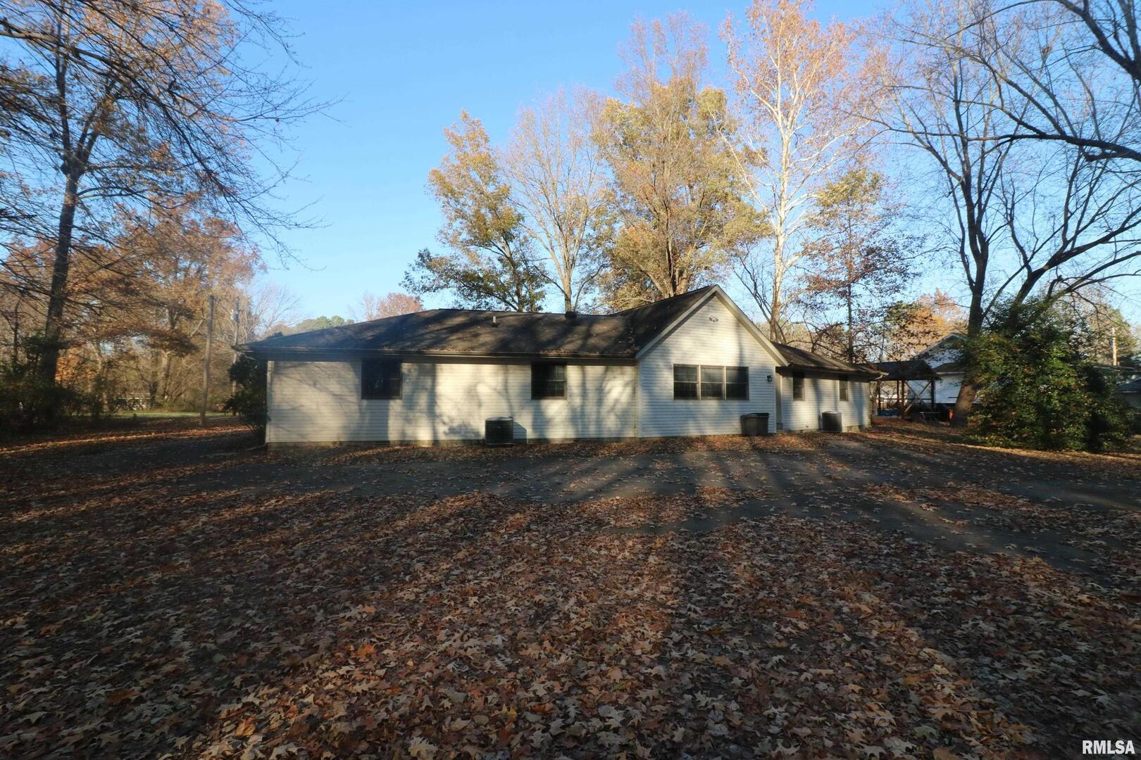 200 E Diaz Street Property Photo 4