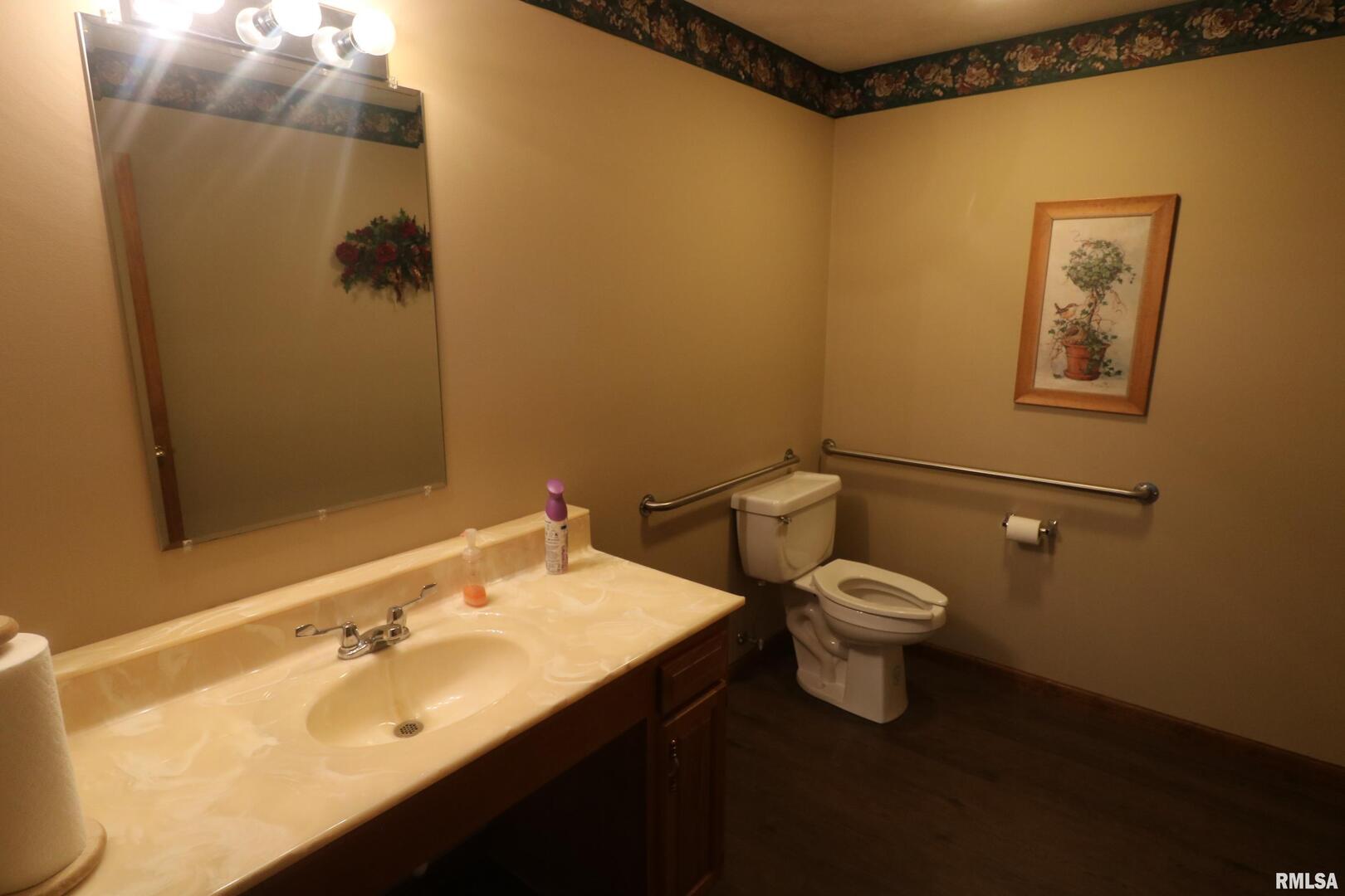 200 E Diaz Street Property Photo 15