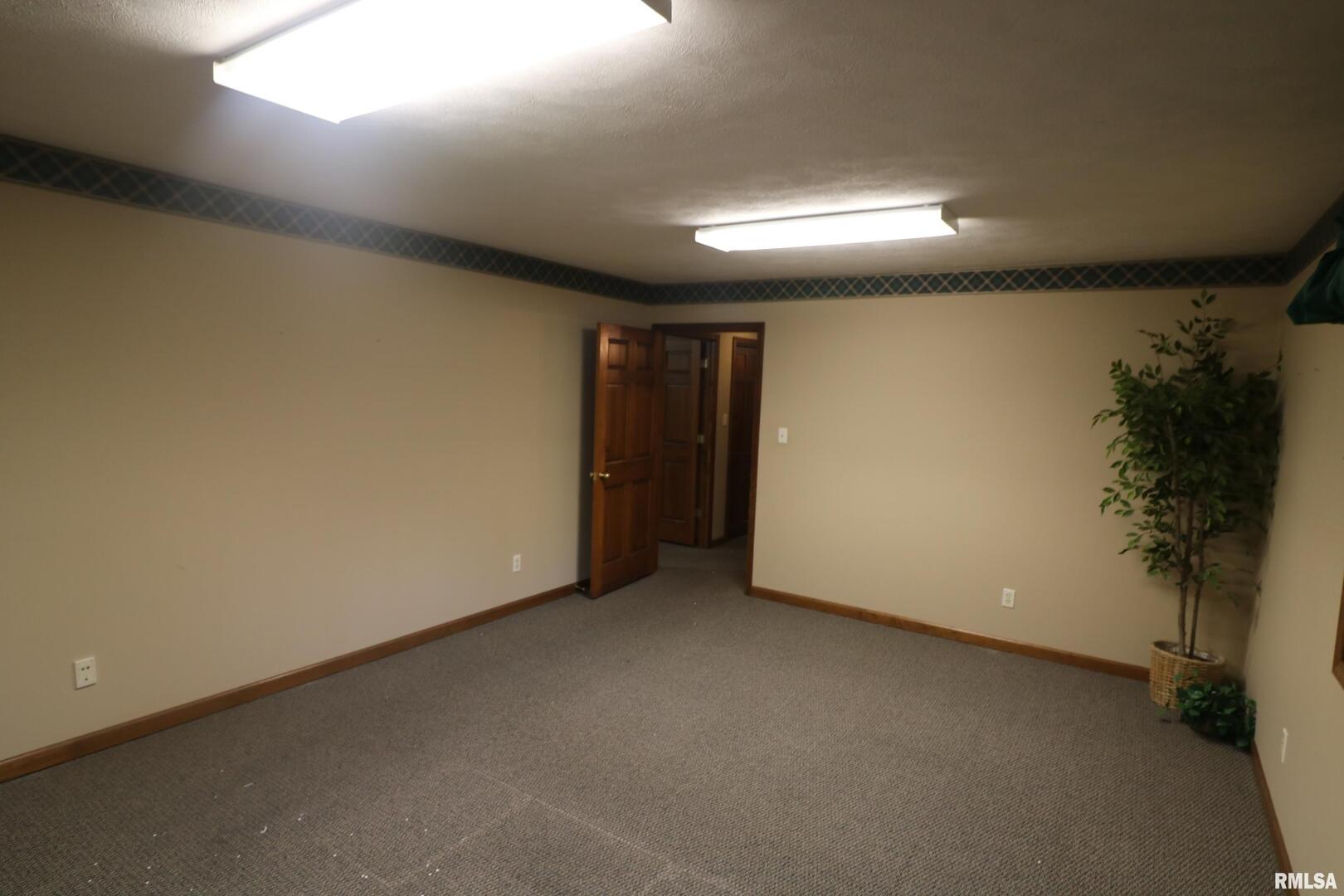 200 E Diaz Street Property Photo 17
