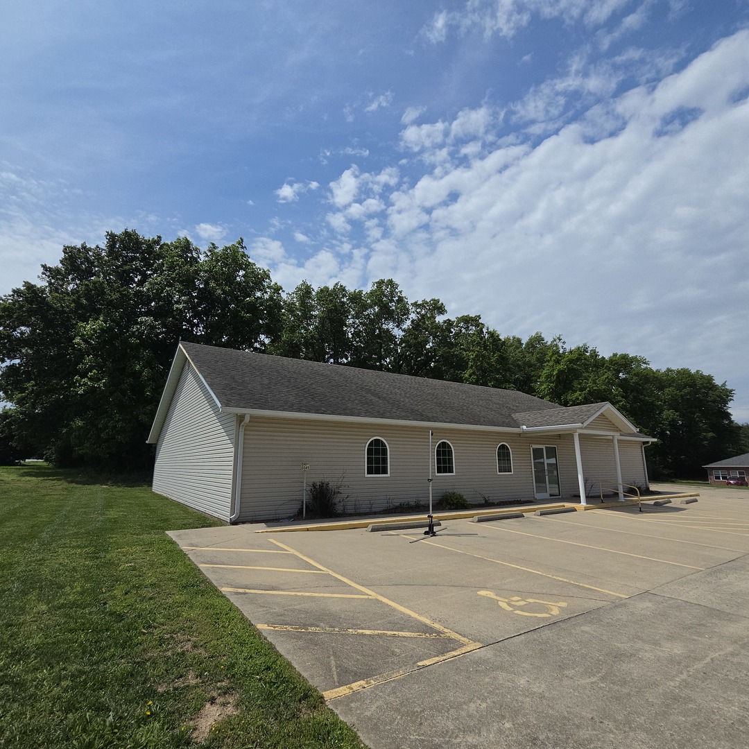 4110 S Water Tower Place Property Photo 2