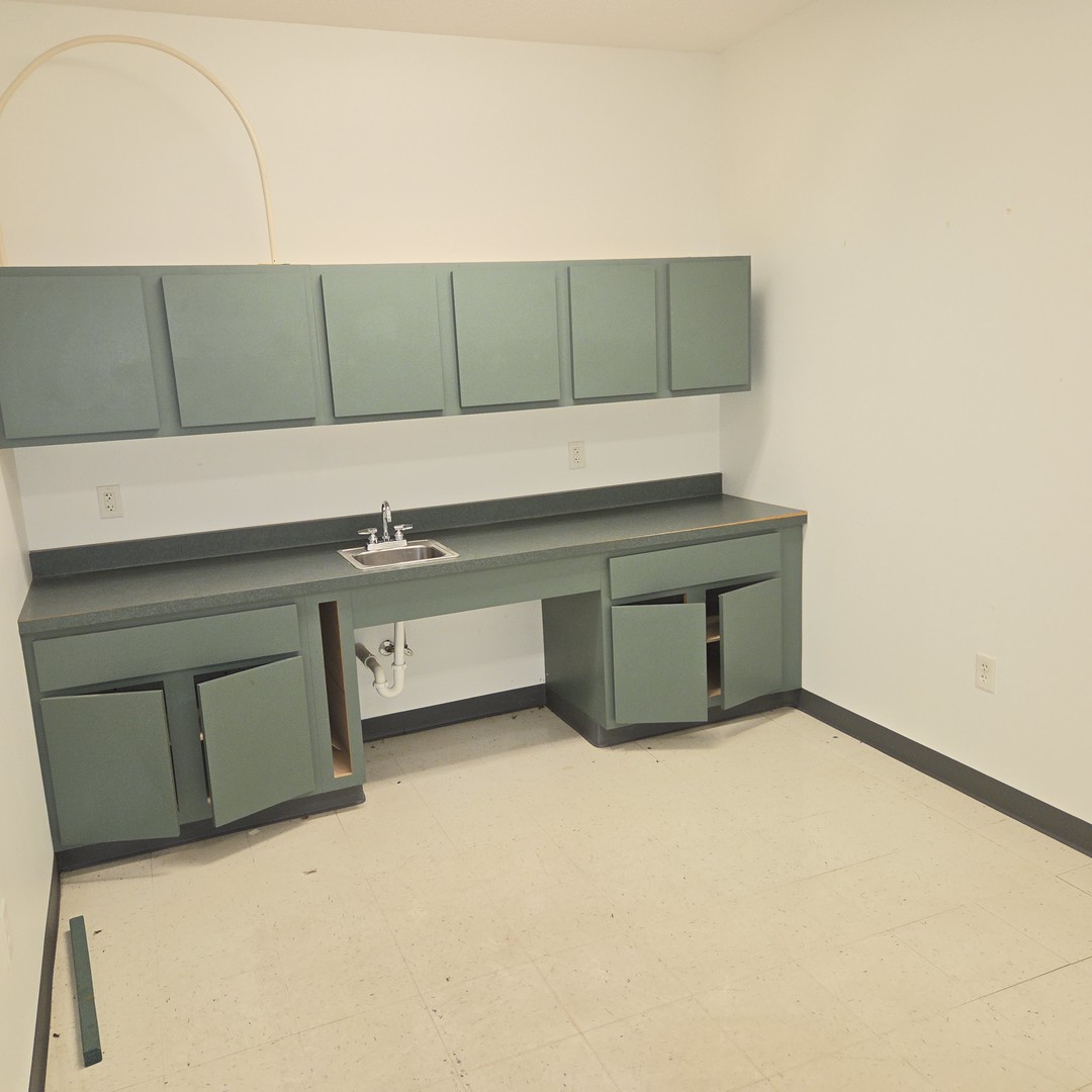 4110 S Water Tower Place Property Photo 8
