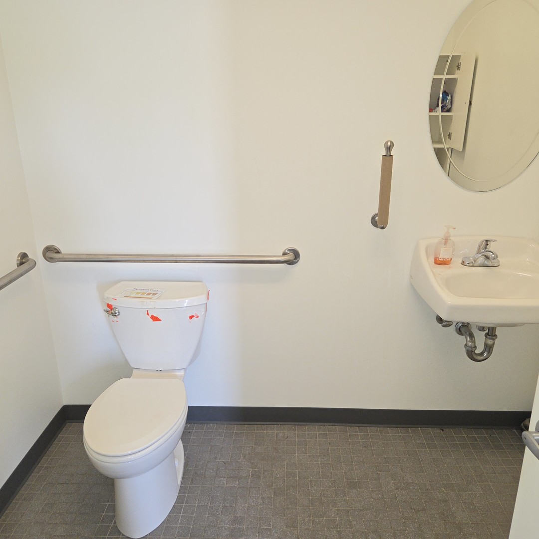 4110 S Water Tower Place Property Photo 24