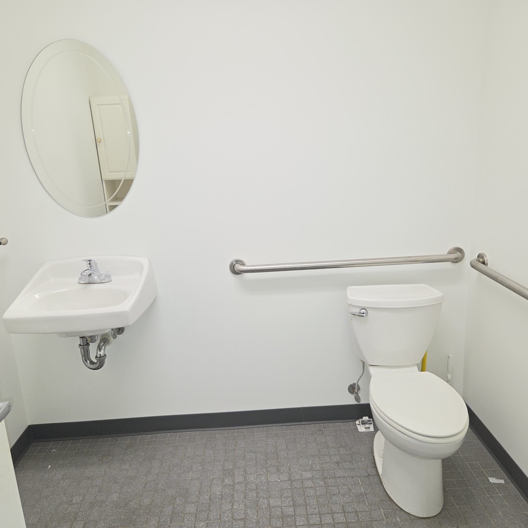 4110 S Water Tower Place Property Photo 25