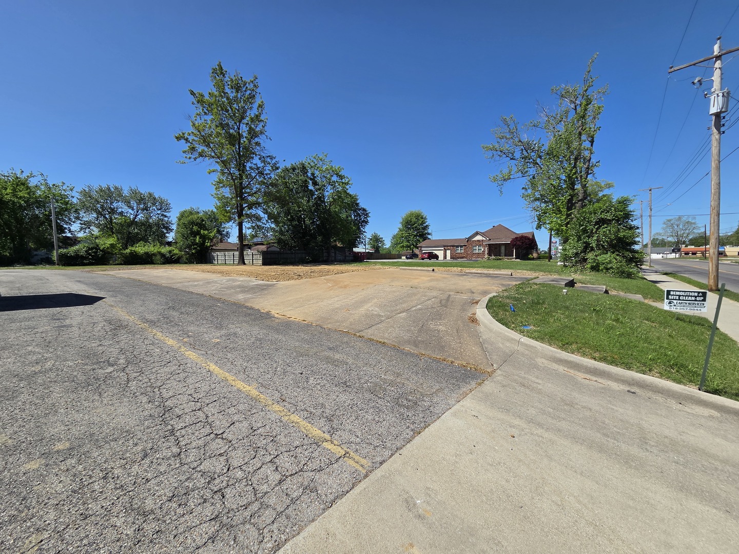 2007 W Main Street Property Photo 2