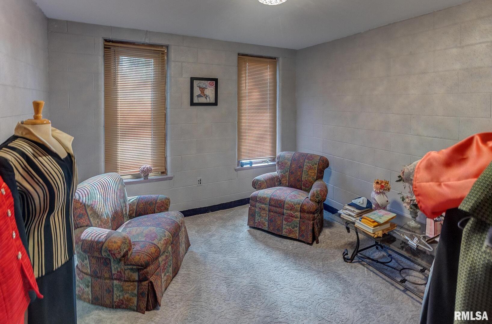 104 N Pine Street Property Photo 16