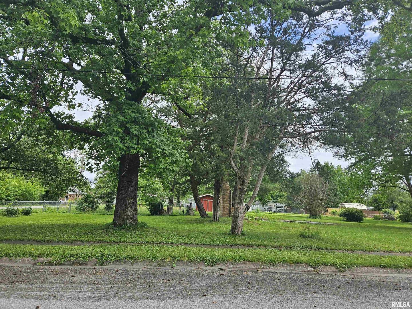 632 N Madison Street Property Photo 4