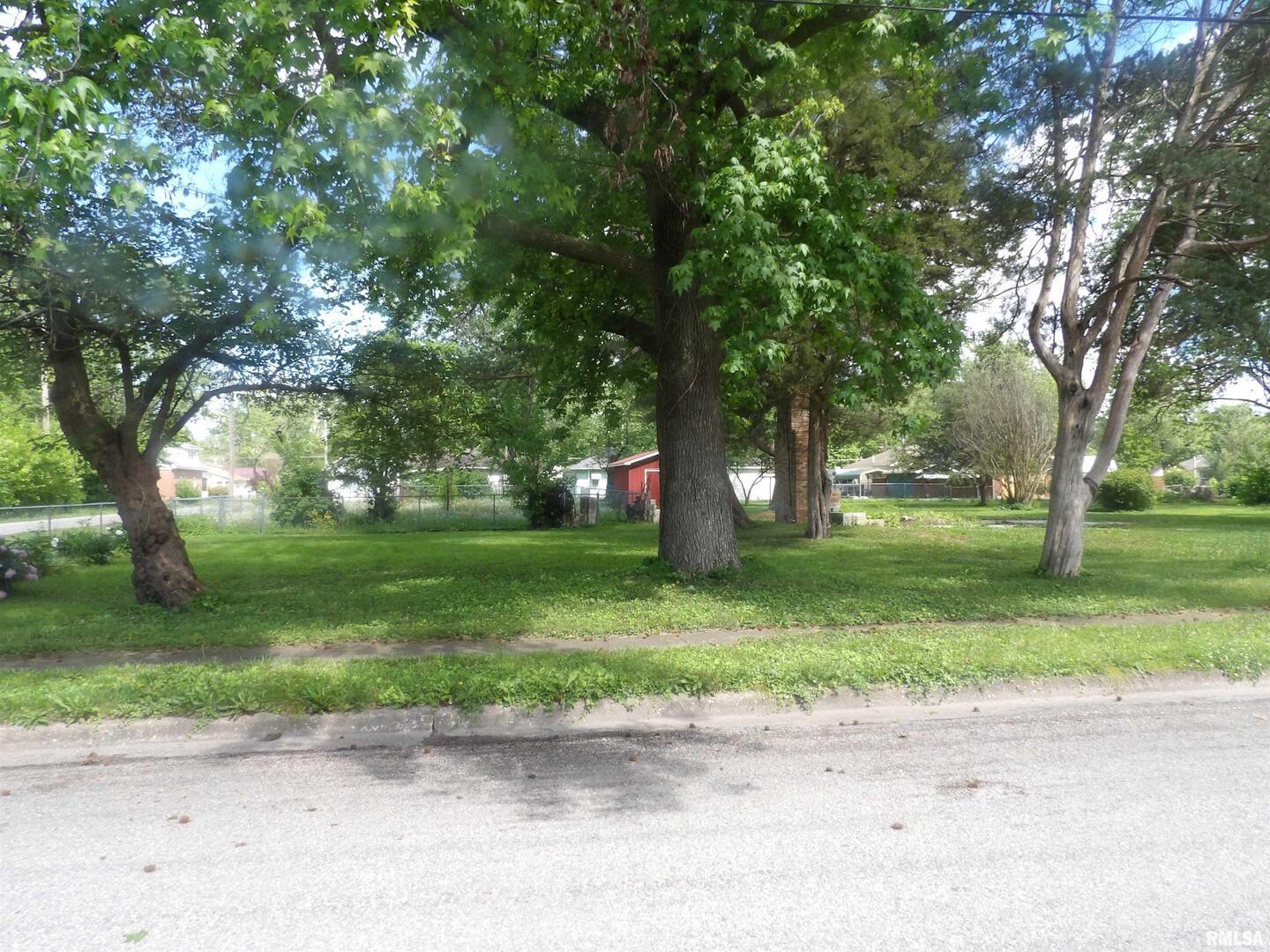 632 N Madison Street Property Photo 8