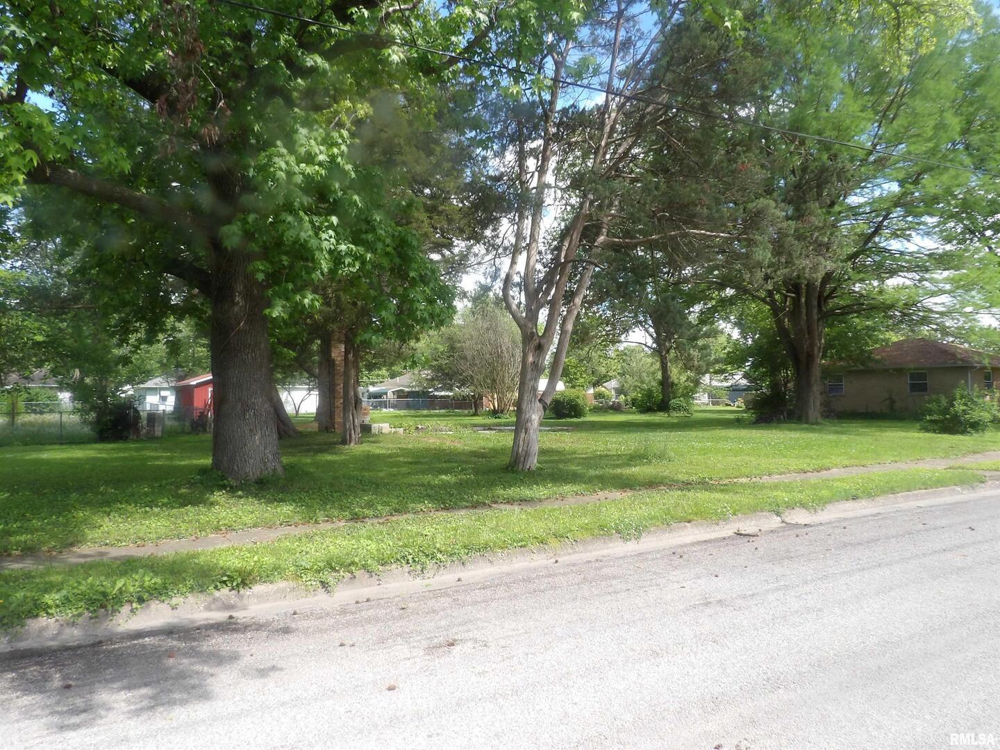 632 N Madison Street Property Photo 9