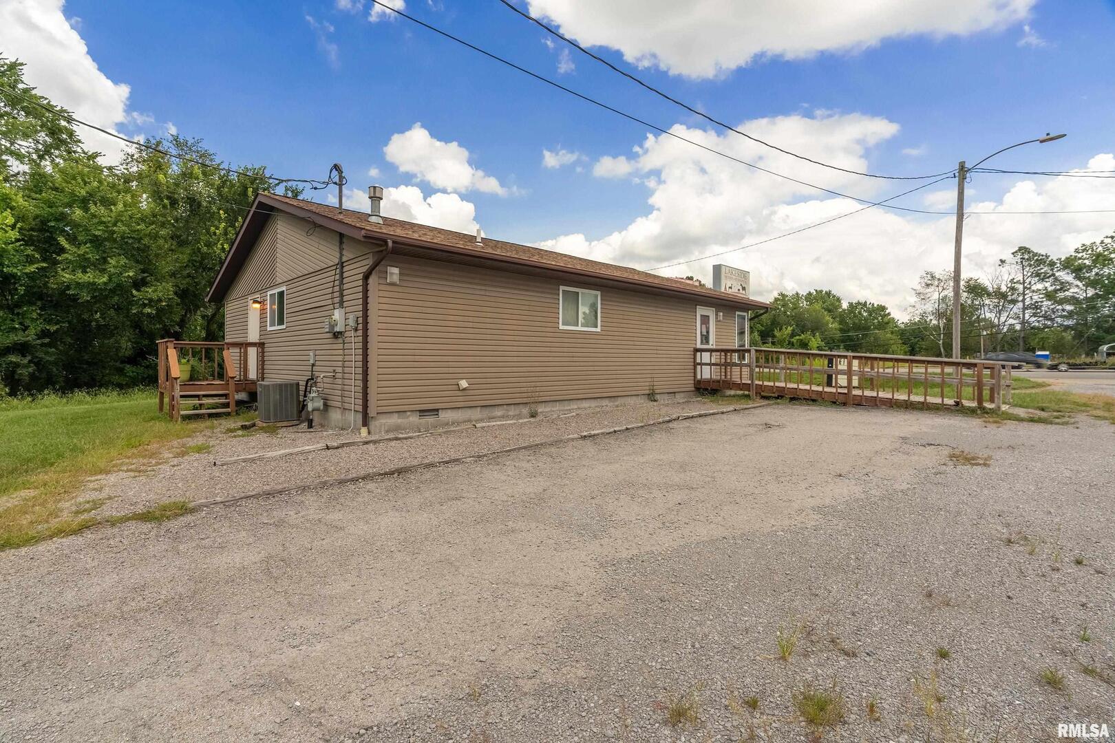 631 N Pershing Street Property Photo 2