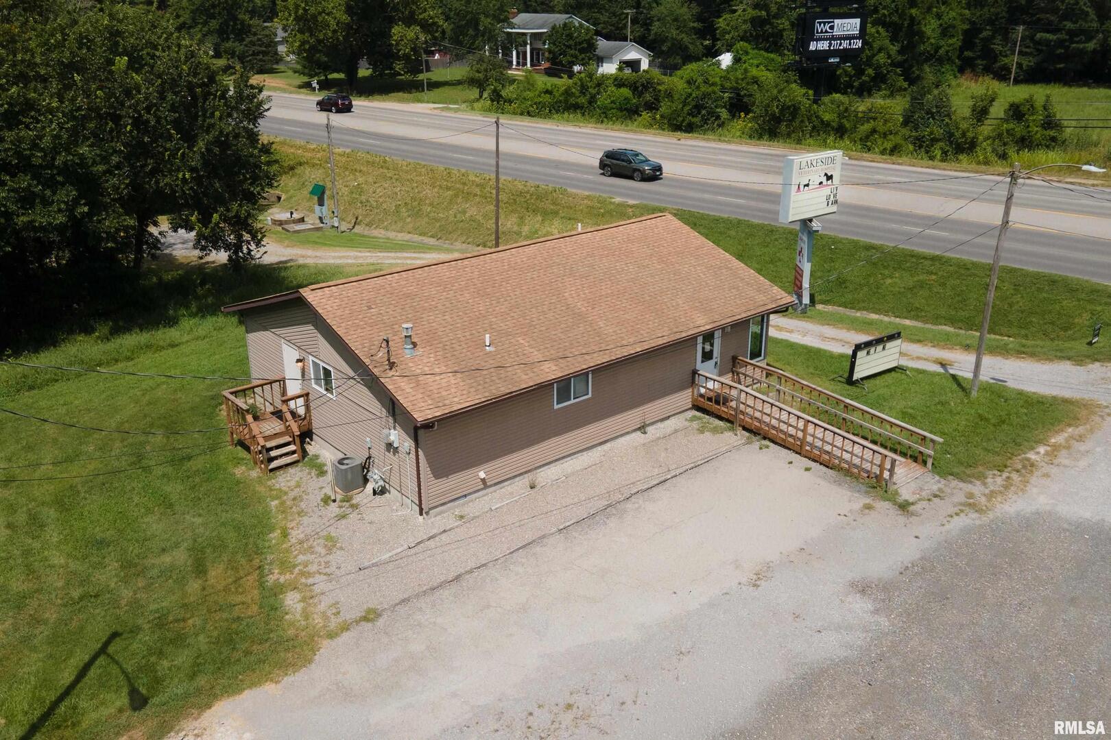 631 N Pershing Street Property Photo 4