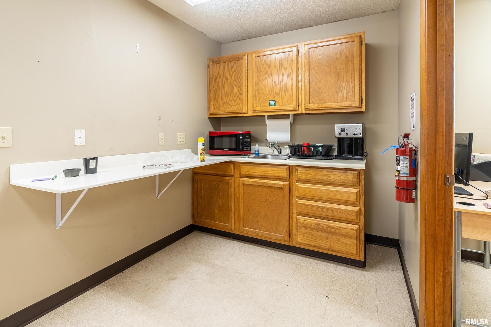 631 N Pershing Street Property Photo 8