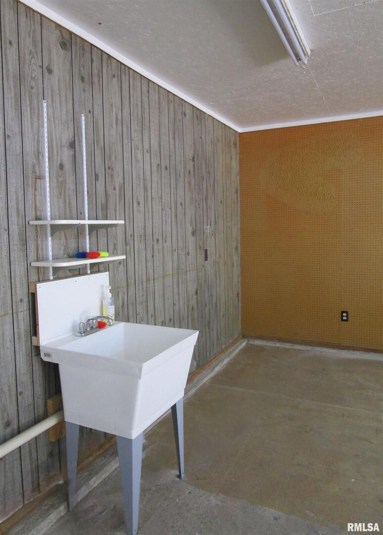 1253 County Road 800 E Property Photo 40