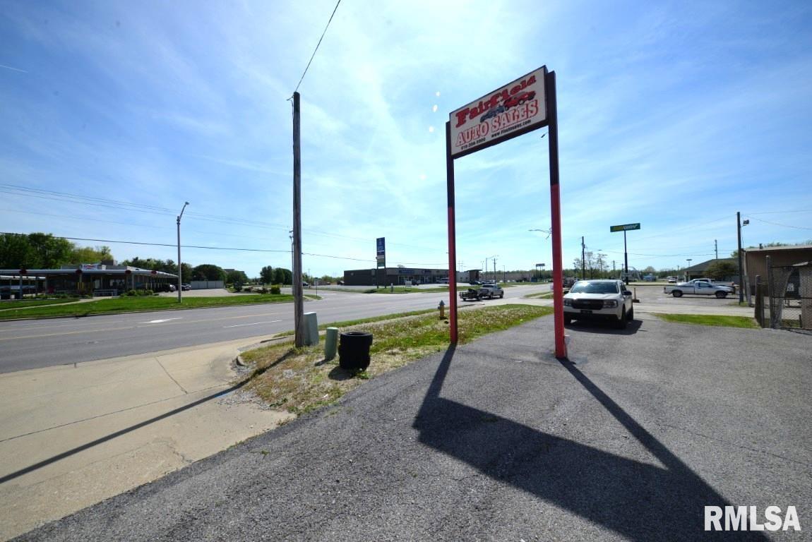 4706 & 4708 Broadway Street Property Photo 6