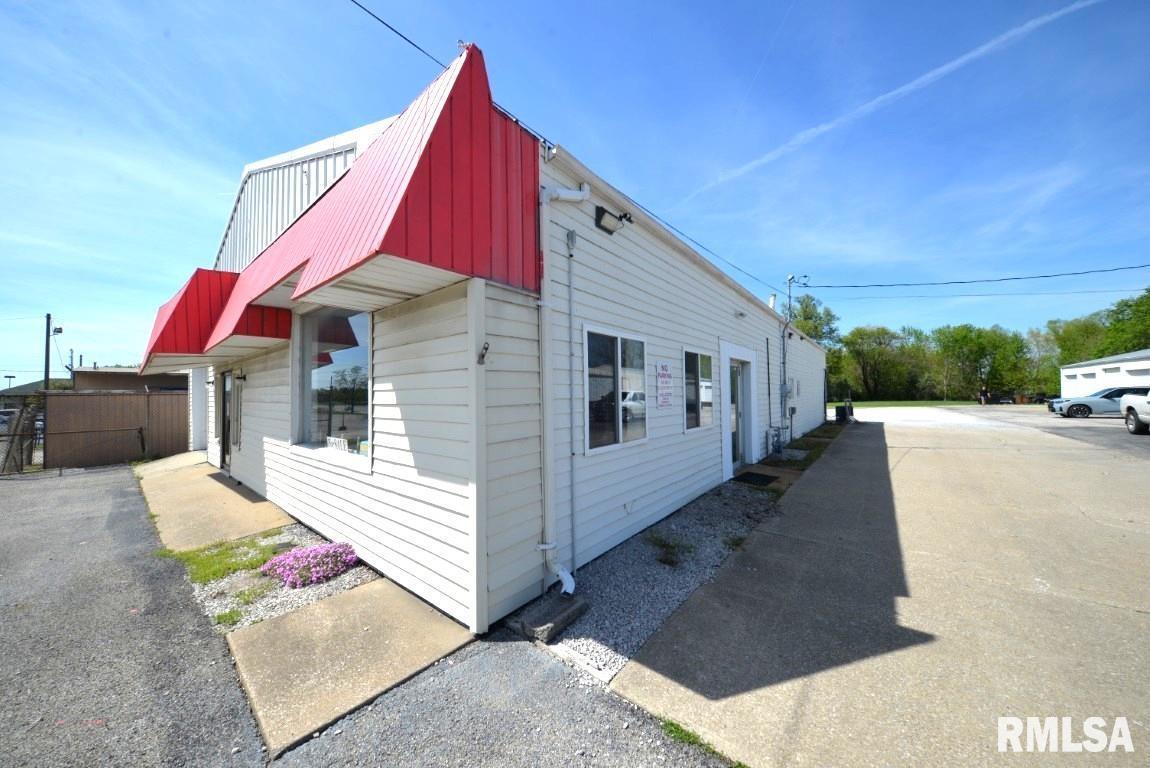 4706 & 4708 Broadway Street Property Photo 7