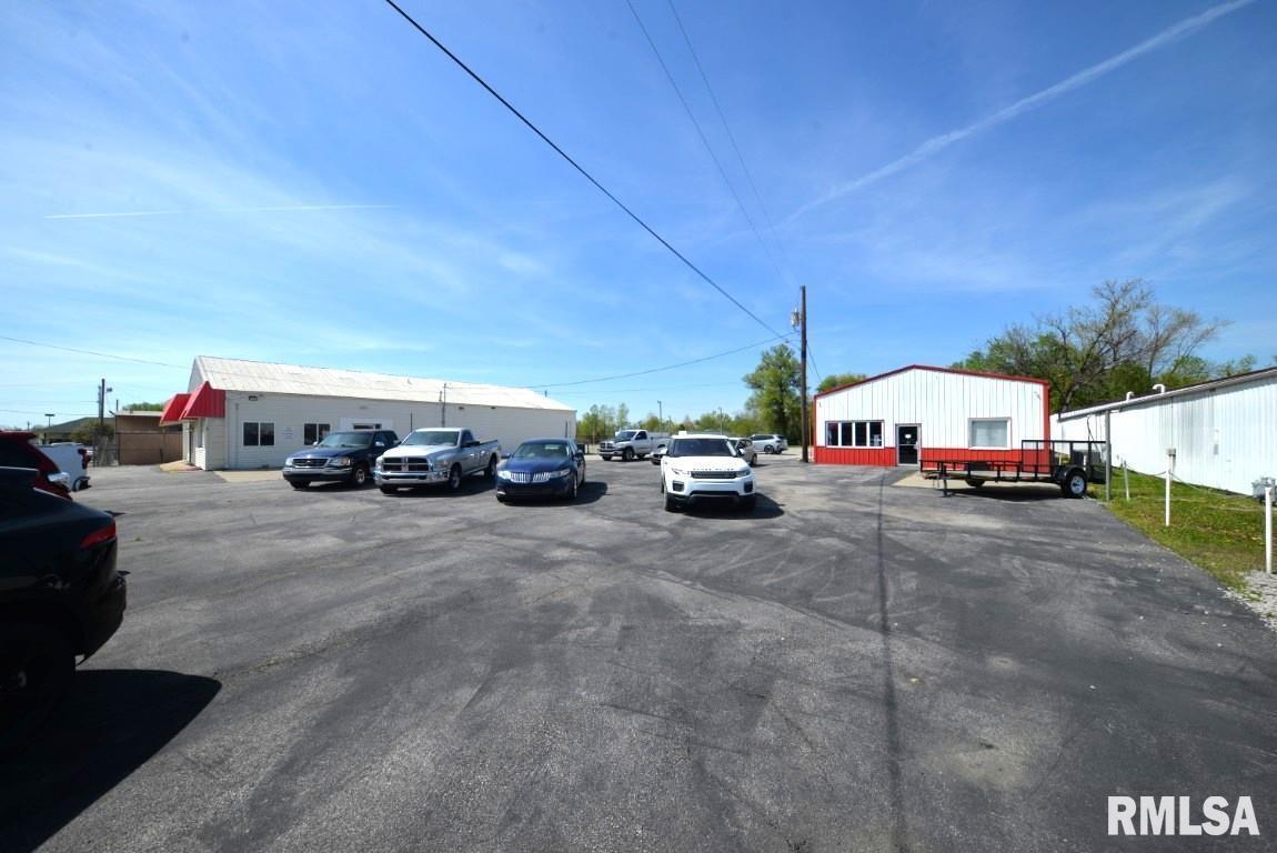 4706 & 4708 Broadway Street Property Photo 10