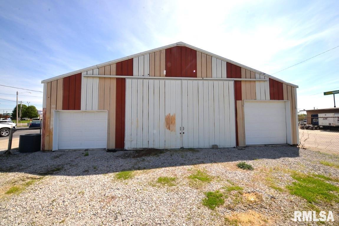 4706 & 4708 Broadway Street Property Photo 15