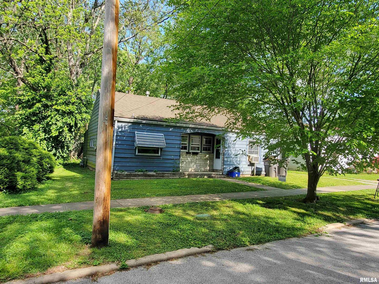 607 N Almond Street 1 Property Photo 1