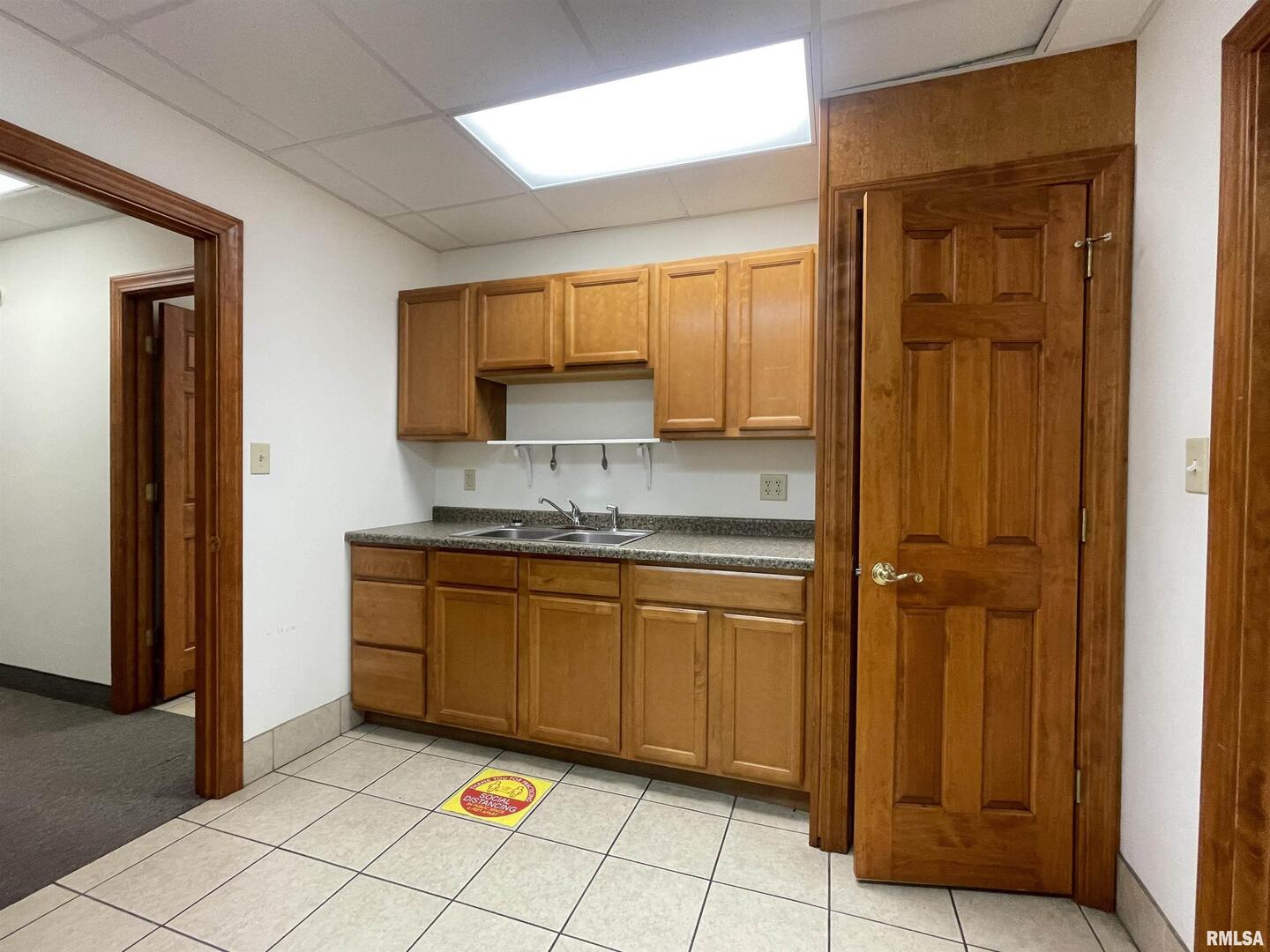 601 S University Avenue Suite 102 Property Photo 10