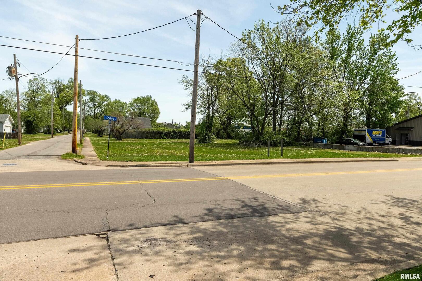 107 N Carbon Street Property Photo 7