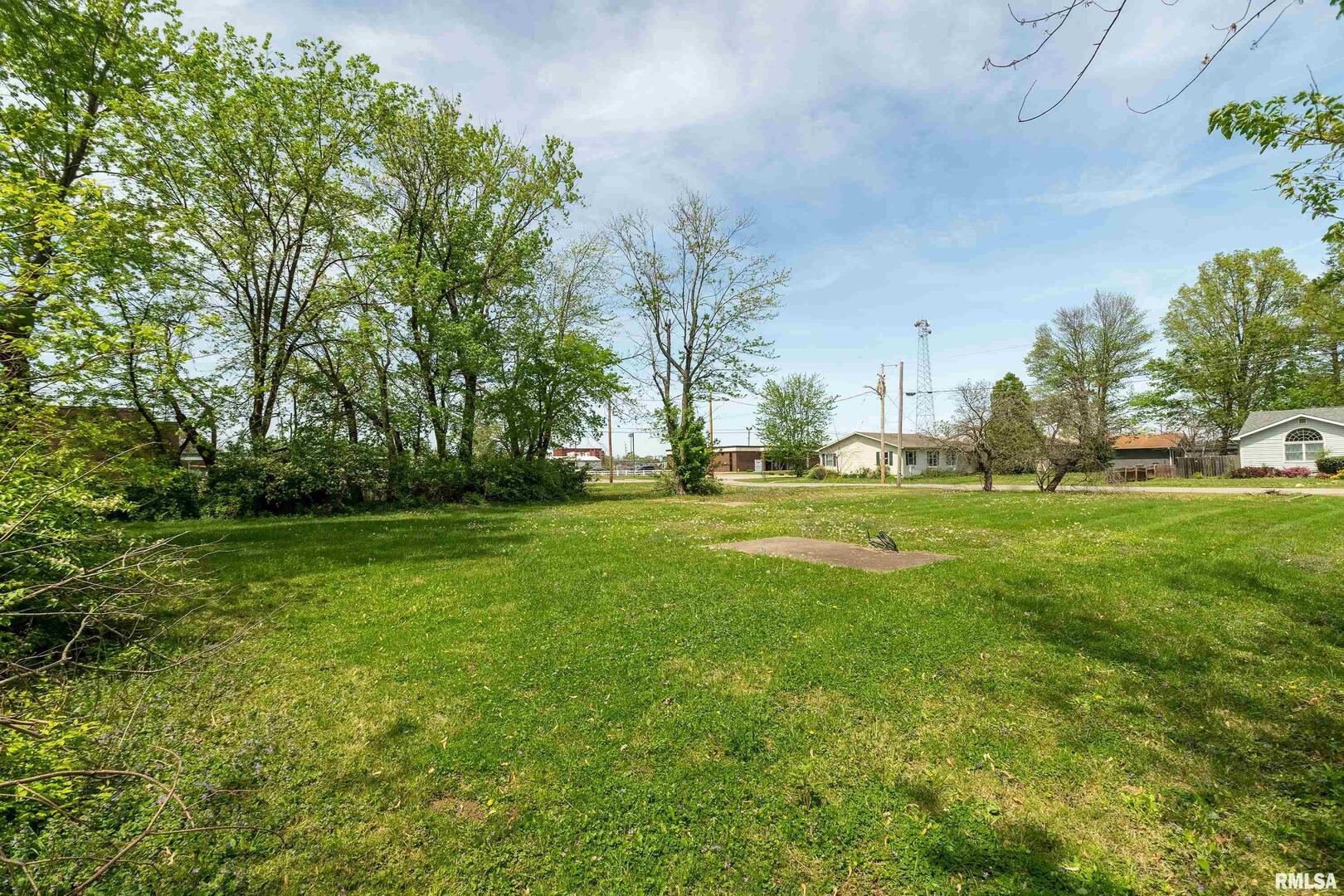 107 N Carbon Street Property Photo 10
