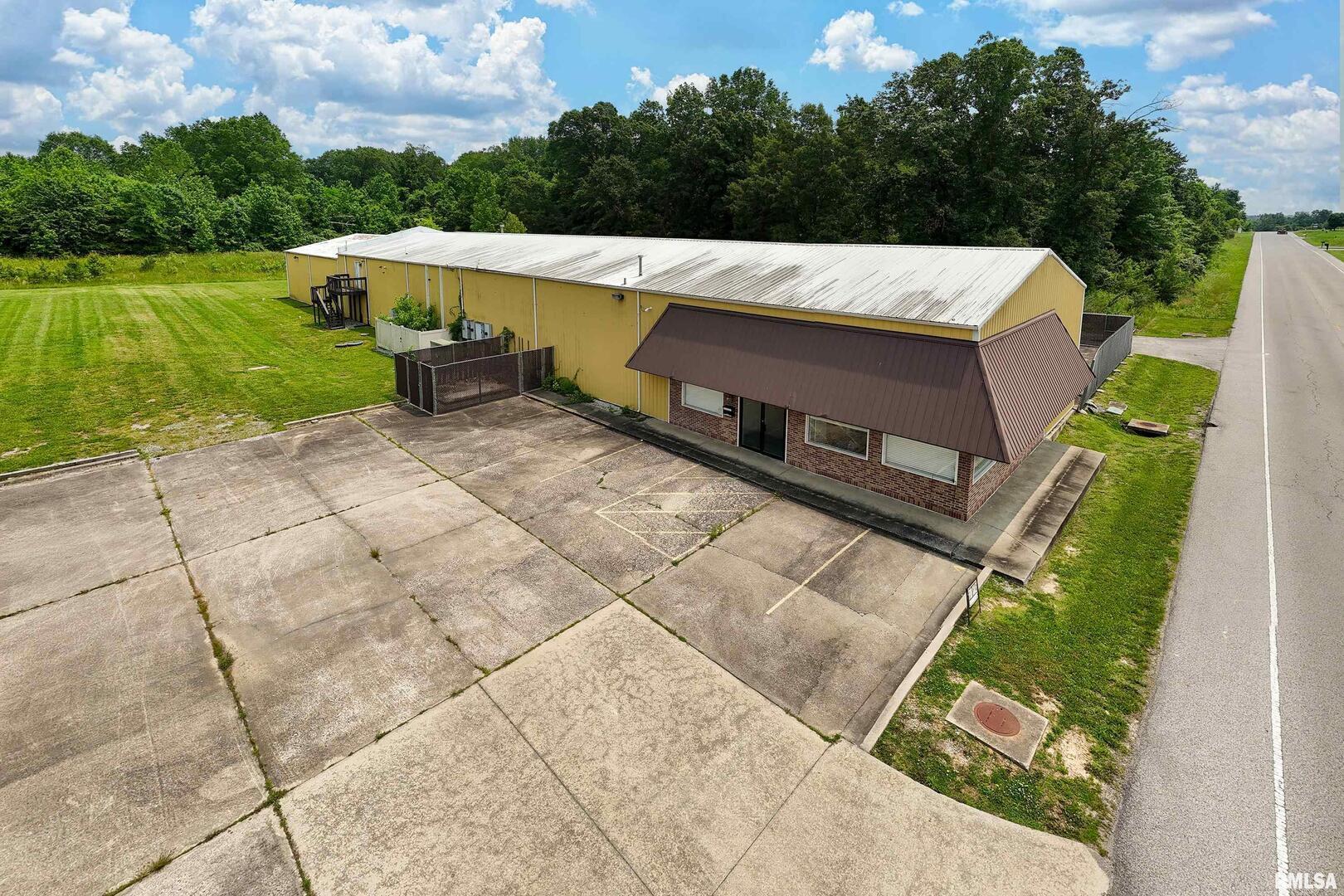 1275 N Reed Station Road Property Photo 1