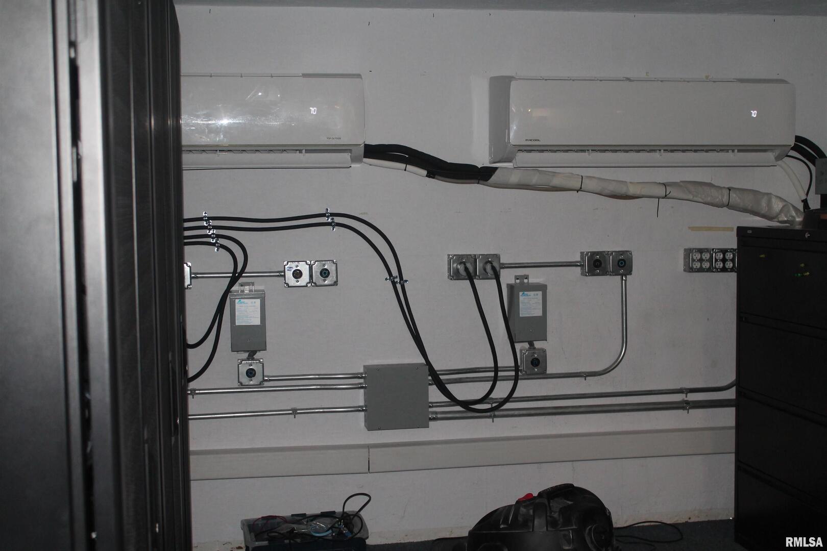 608 Eastgate Drive Property Photo 12