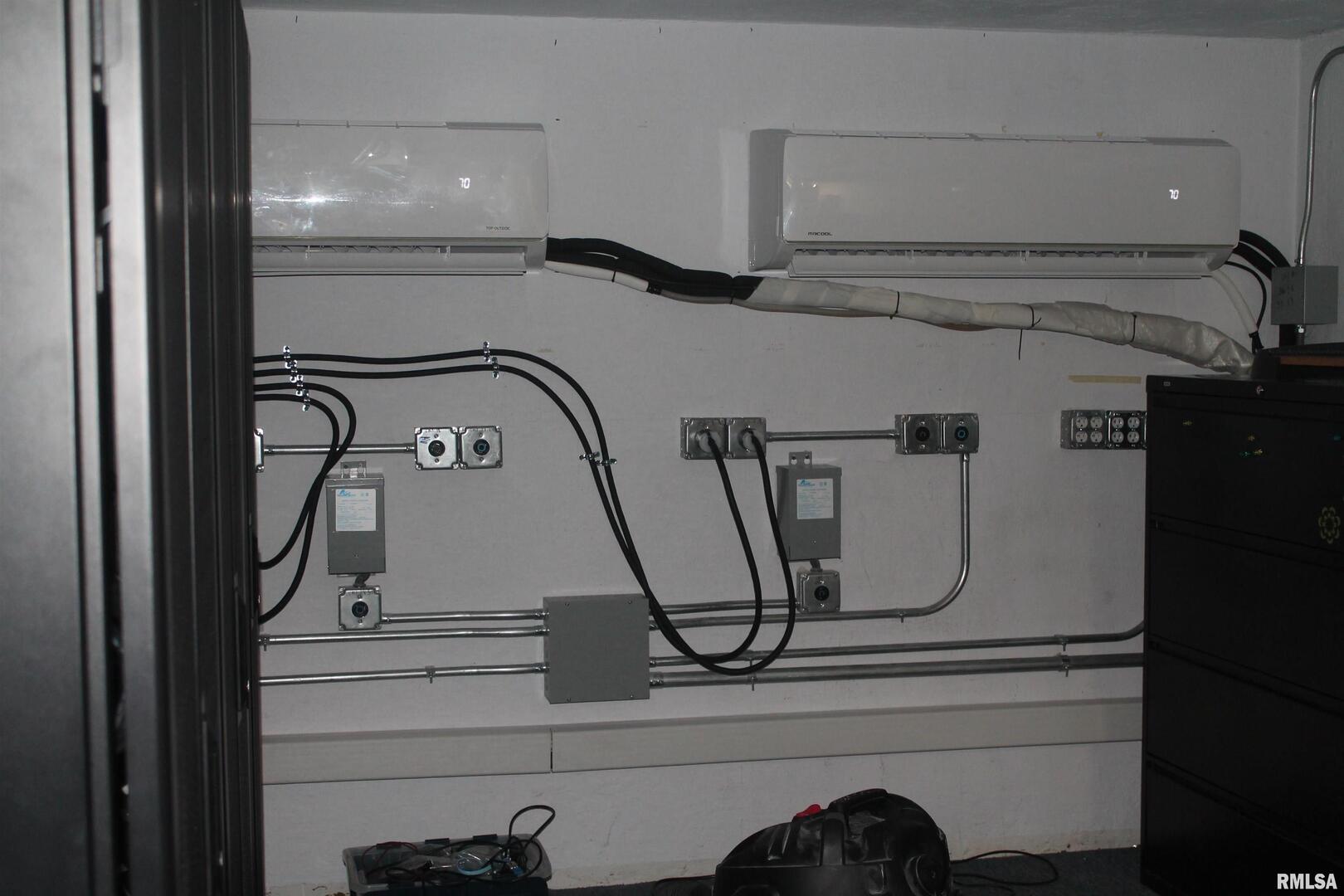 608 Eastgate Drive Property Photo 13