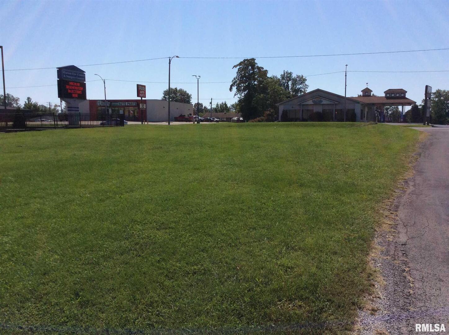 2906 Broadway Property Photo 2