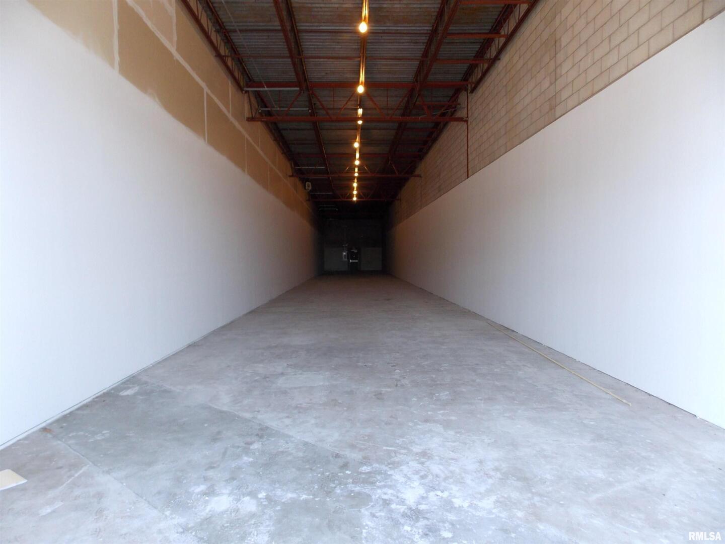 1309 W Broadway Street Property Photo 4