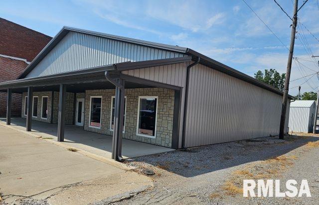 105 E Main Street Property Photo 1