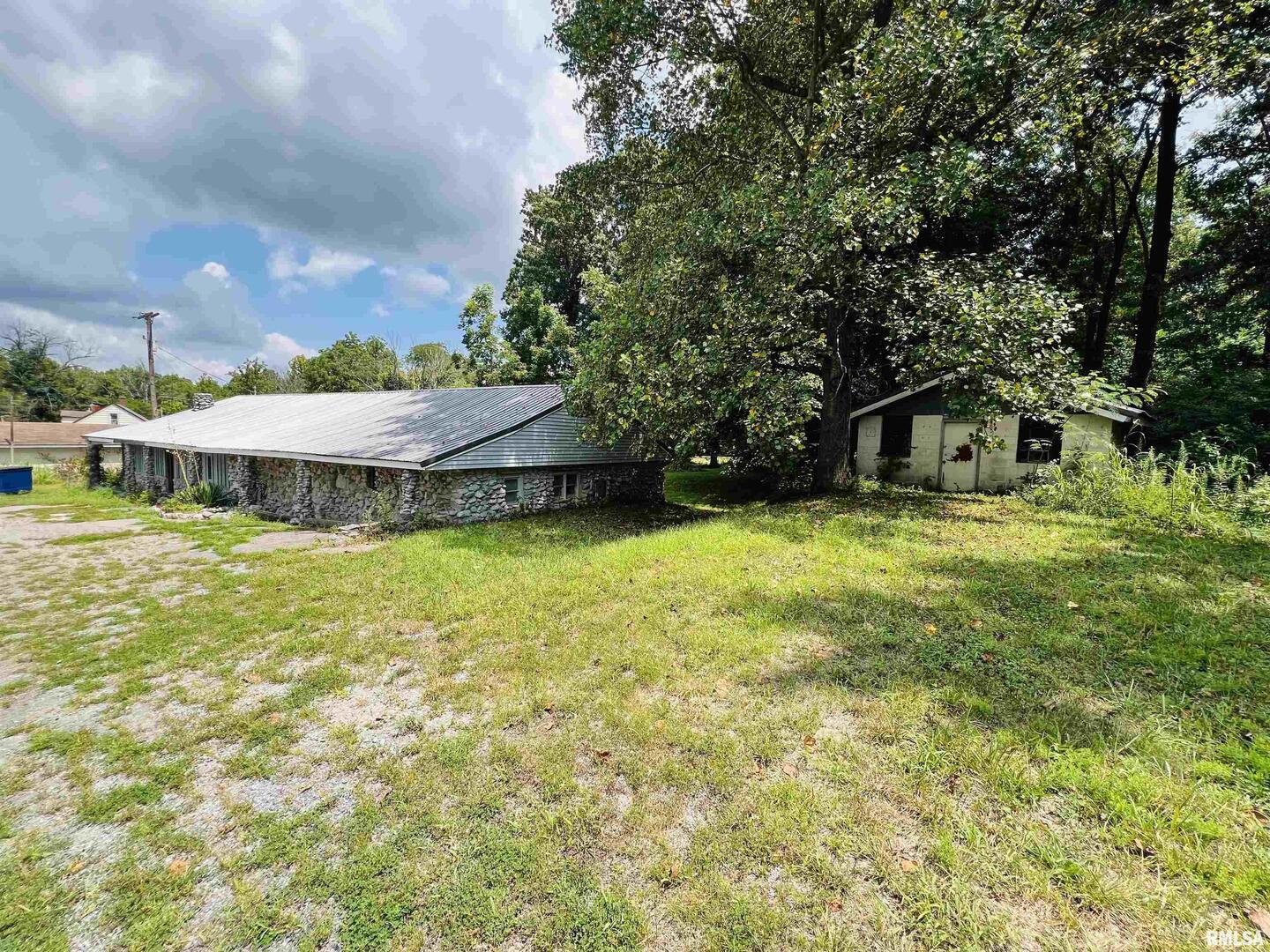 366 N Il-1 Route Property Photo 4