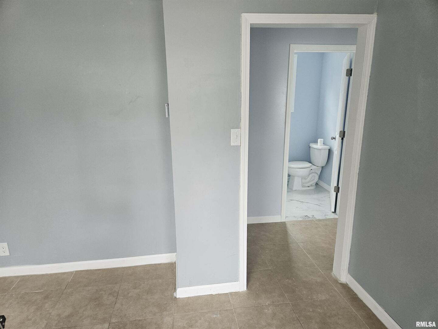 101 E Webster Street Property Photo 27