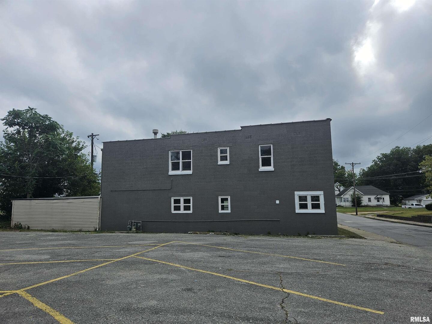 101 E Webster Street Property Photo 29