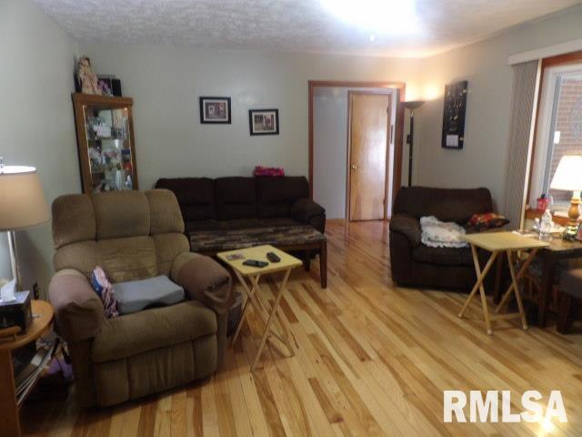 736 N Mill Street Property Photo 7
