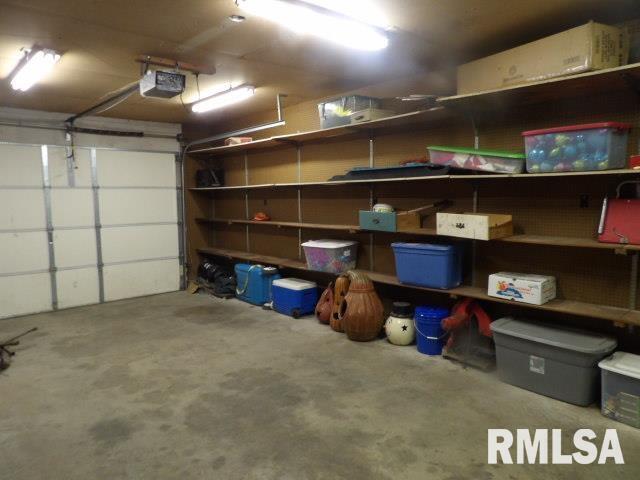 736 N Mill Street Property Photo 34