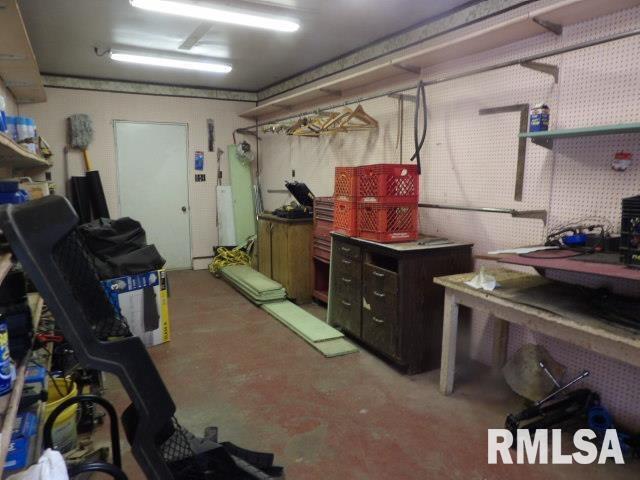 736 N Mill Street Property Photo 35