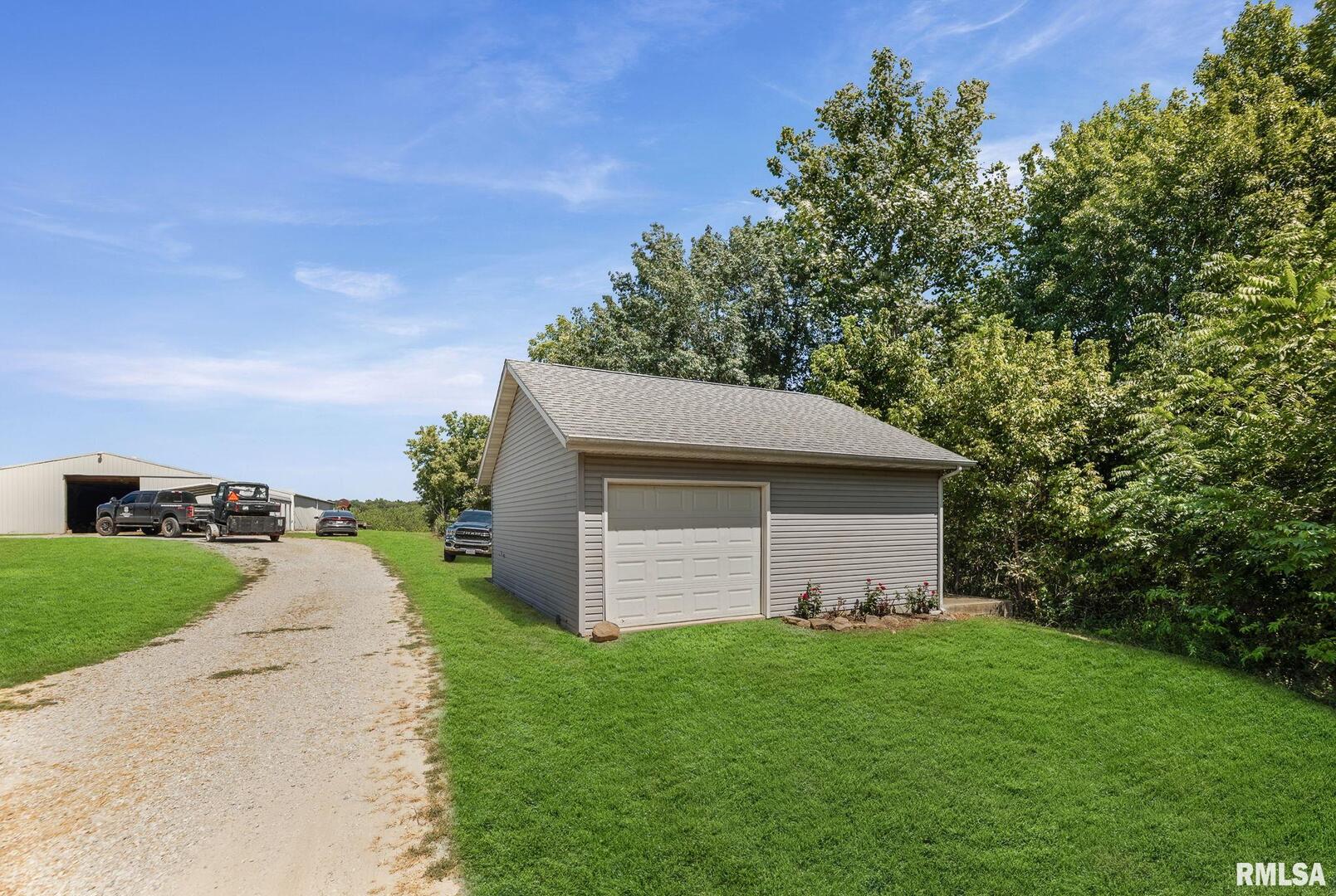 520 Deerfield Road Property Photo 4