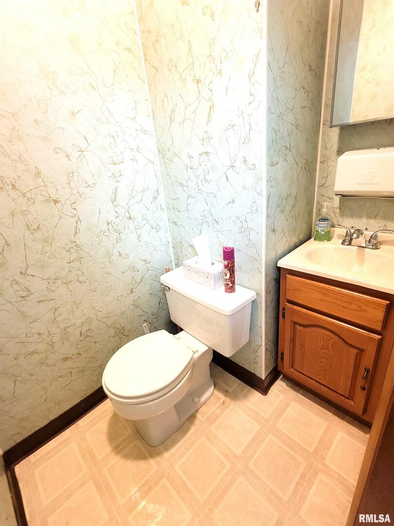 119 W 2nd Street Property Photo 78