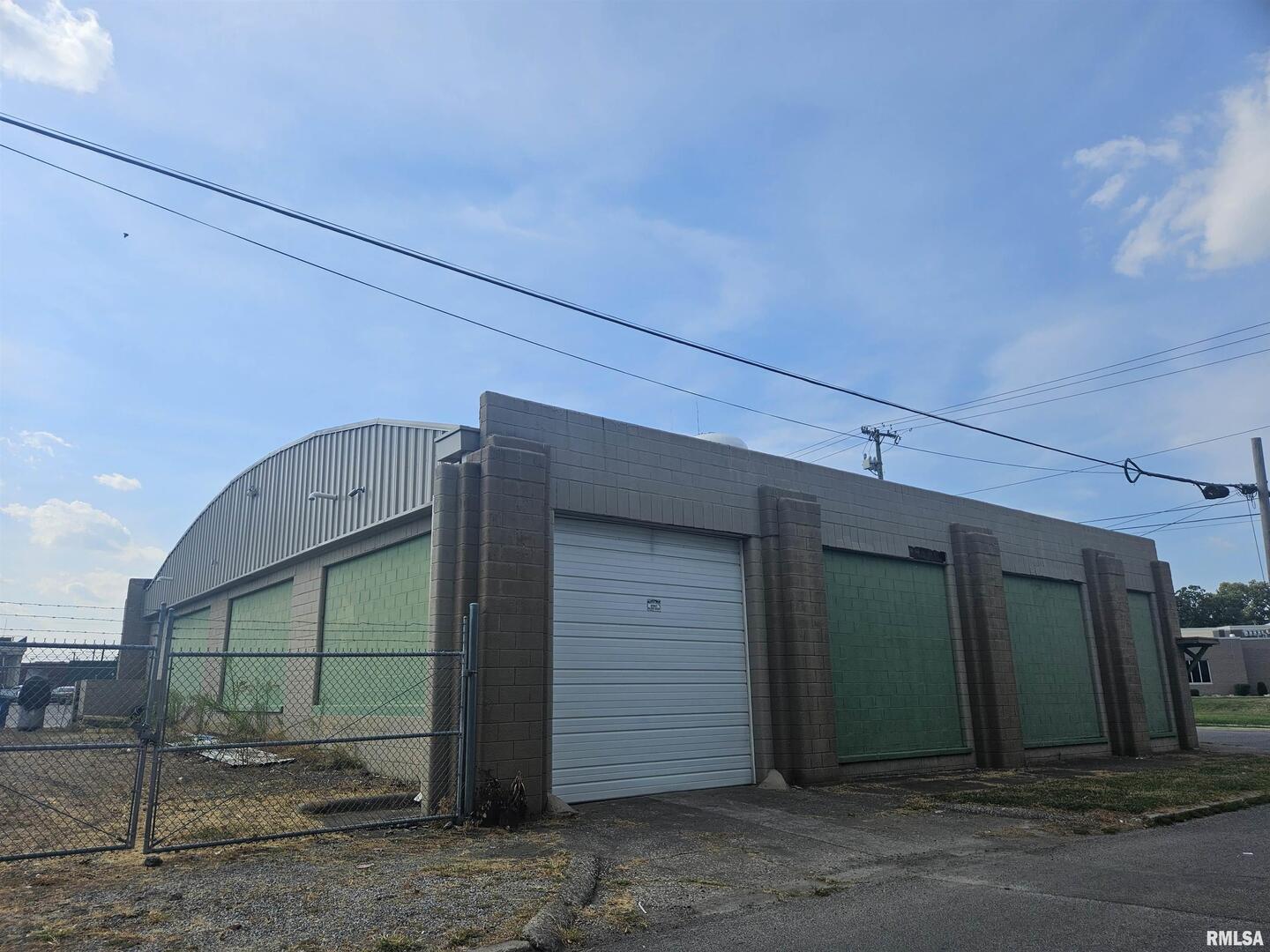 115 N Commercial Street Property Photo 6